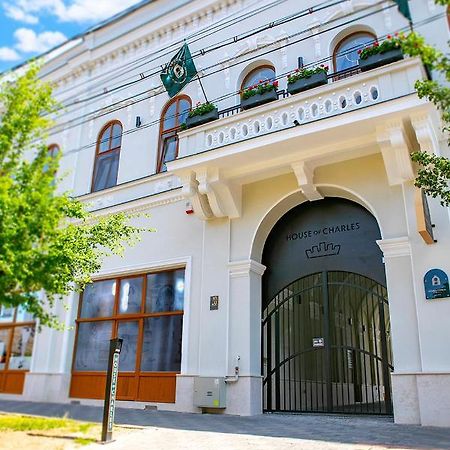 House Of Charles Hotel Карей Екстериор снимка
