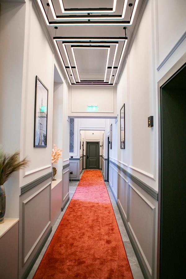 House Of Charles Hotel Карей Екстериор снимка